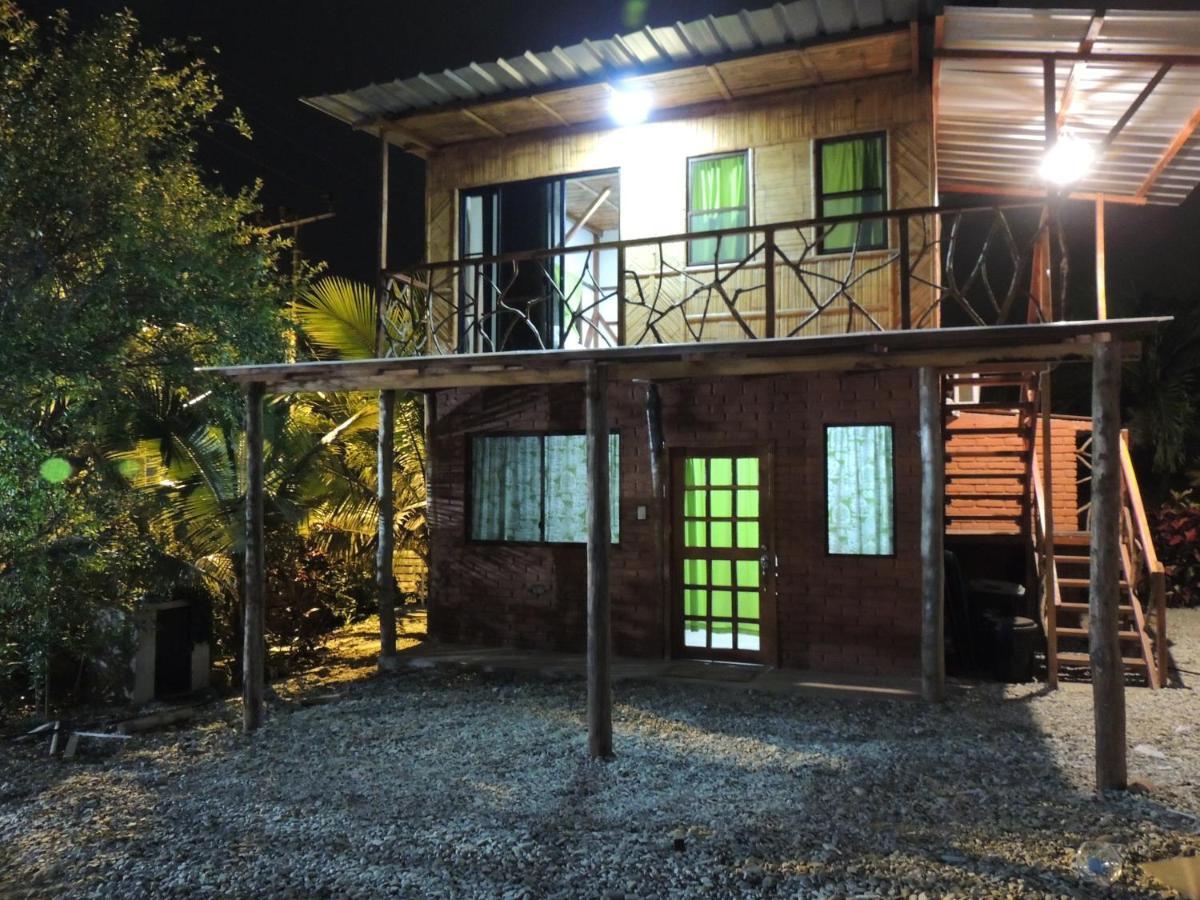 Cayo Ecovillage Puerto Cayo Ngoại thất bức ảnh