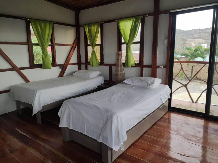 Cayo Ecovillage Puerto Cayo Ngoại thất bức ảnh